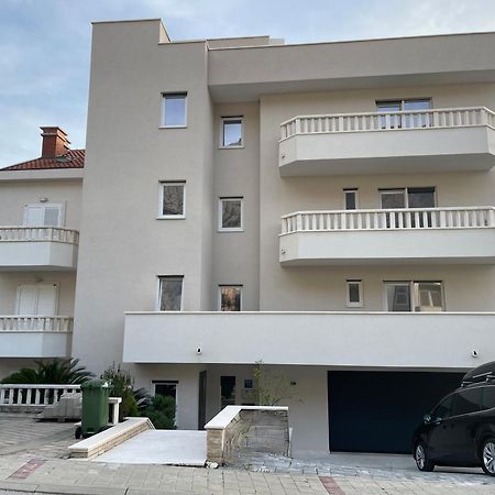 Apartment Dalmatien Traumhaus Макарска Екстериор снимка
