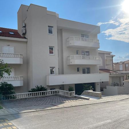 Apartment Dalmatien Traumhaus Макарска Екстериор снимка