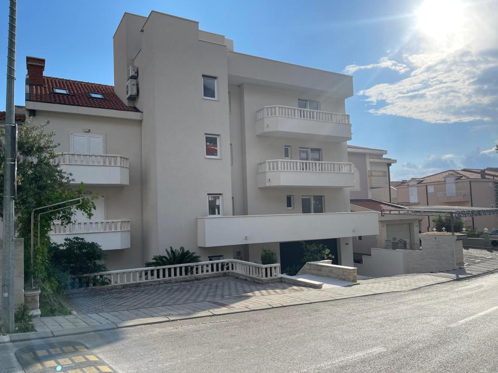 Apartment Dalmatien Traumhaus Макарска Екстериор снимка