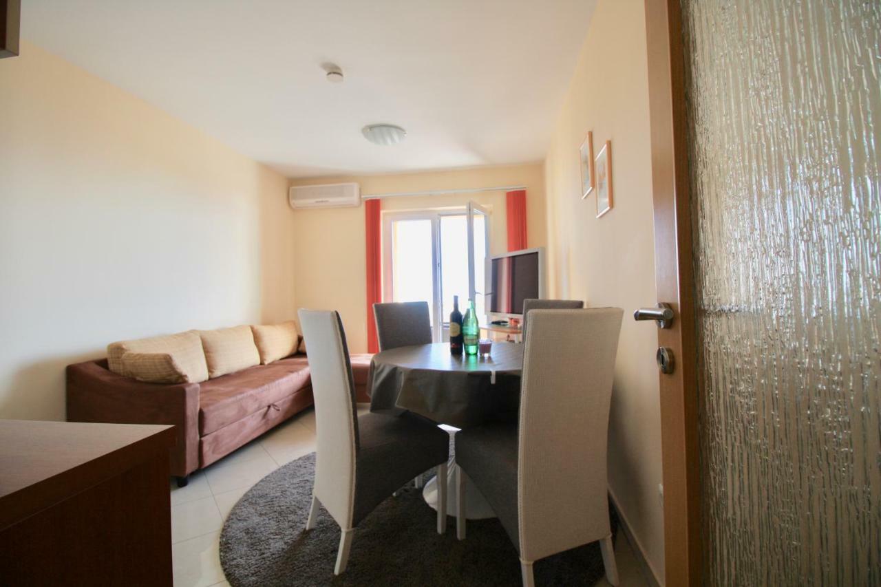 Apartment Dalmatien Traumhaus Макарска Екстериор снимка