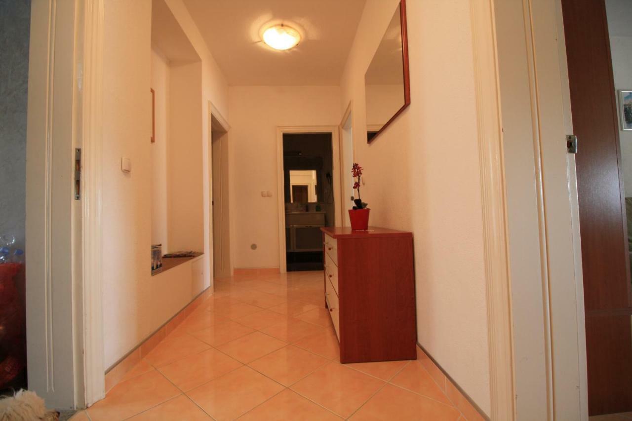 Apartment Dalmatien Traumhaus Макарска Екстериор снимка